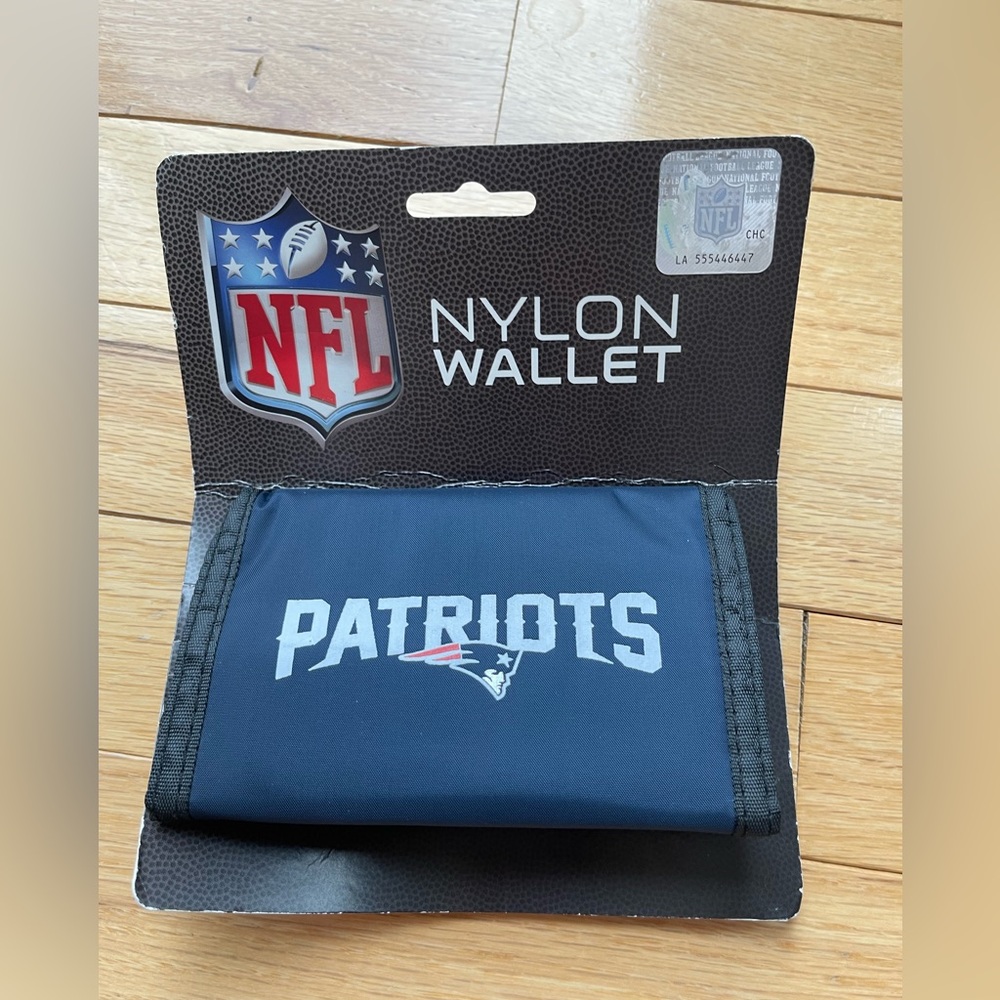 Patriots Nylon Wallet NWT